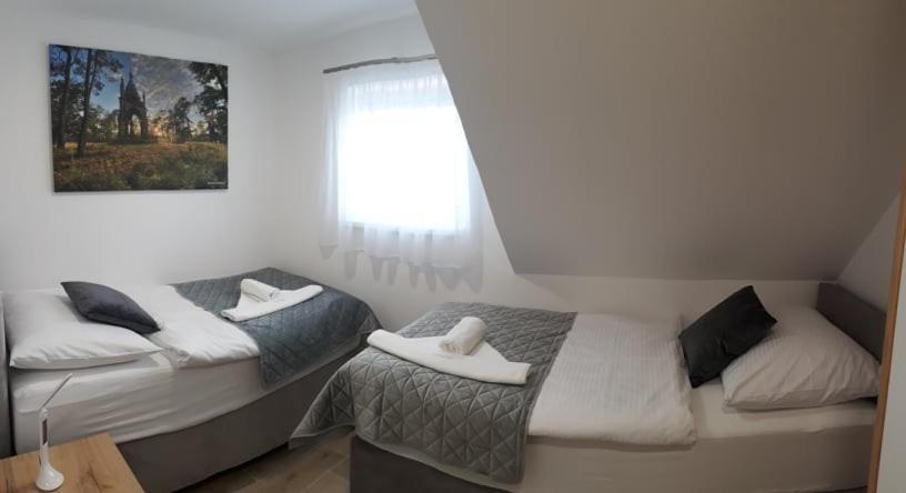 Apartmanovy Dum Na Kolonade Леднице Екстериор снимка